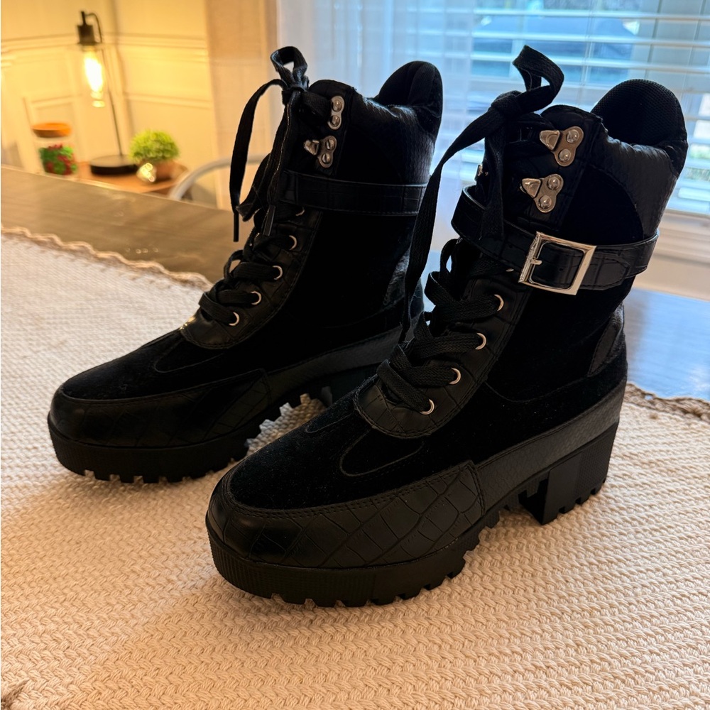 Pretty Little Thing Black Lug Moto Boot Sz 39/ 8.5